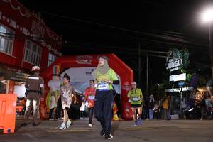 BIB: 4300
                            <button type="button" onclick="openModal(26265404)" class="btn btn-primary btn-sm float-right btn-popup" data-toggle="modal" data-target=".modal-high-quality">
                        <i class="fas fa-shopping-cart"></i> Add to Cart
                    </button>
                                            <button type="button" onclick="isThisMe(26265404, true)" class="btn btn-success btn-sm float-right btn-popup btn-isme hidden" data-toggle="tooltip" data-placement="bottom" title="นี่คือรูปของคุณใช่ไหม คลิกที่นี่เพื่อเอาเข้าอัลบั้ม">
                        <i class="fas fa-plus"></i> Add to album
                    </button>
                    <button type="button" onclick="isThisMe(26265404, false)" class="btn btn-warning btn-sm float-right btn-popup btn-isnotme hidden">
                        <i class="fas fa-ban"></i> Remove from album
                    </button>